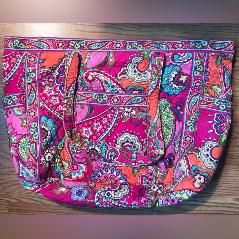Vera Bradley Quilted Weekender Tote Bag Pink Paisley Floral L 14x20” Duffel Bag - Picture 2 of 11
